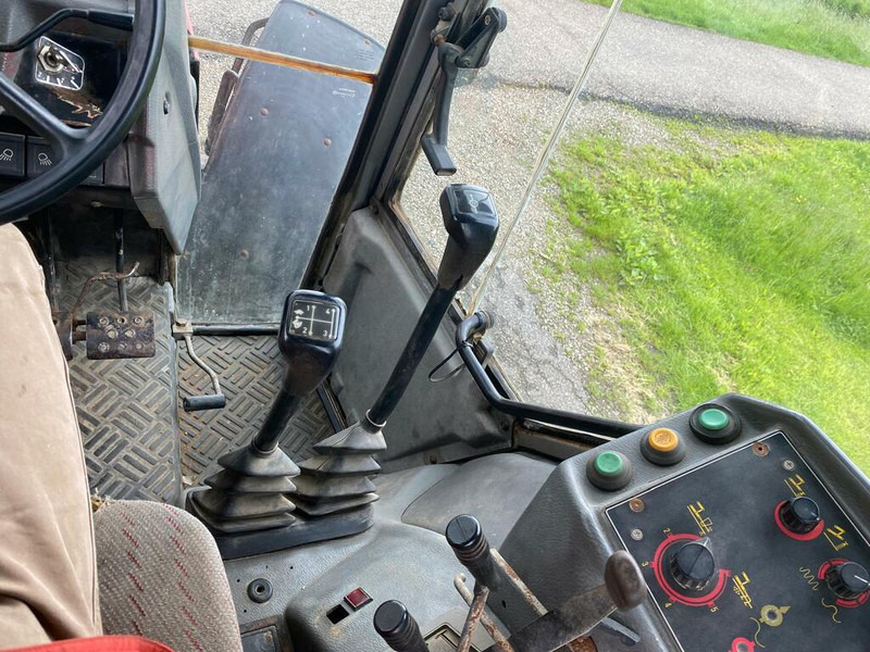 Massey Ferguson 3125 - Tractor: foto 4 Massey Ferguson 3125 - Tractor: foto 4
