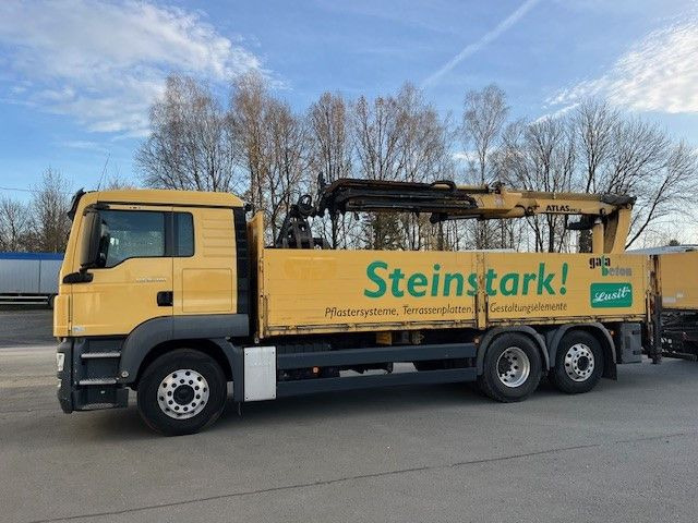 MAN TGS 26.400 Baustoff LKW mit Ladekran Atlas 210.2 - Camión grúa, Camión caja abierta: foto 3 MAN TGS 26.400 Baustoff LKW mit Ladekran Atlas 210.2 - Camión grúa, Camión caja abierta: foto 3