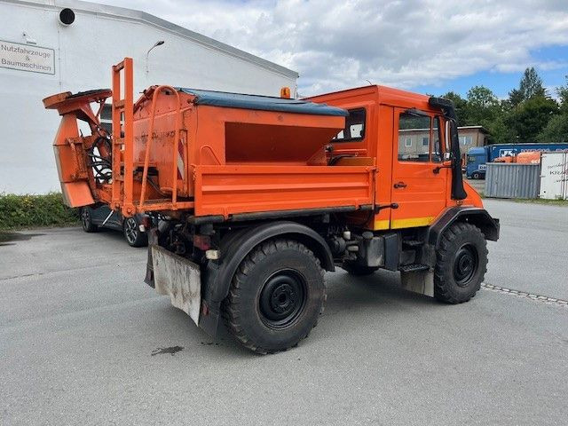 Camión volquete Mercedes-Benz Unimog 418/10 Winterdienst2000: foto 7