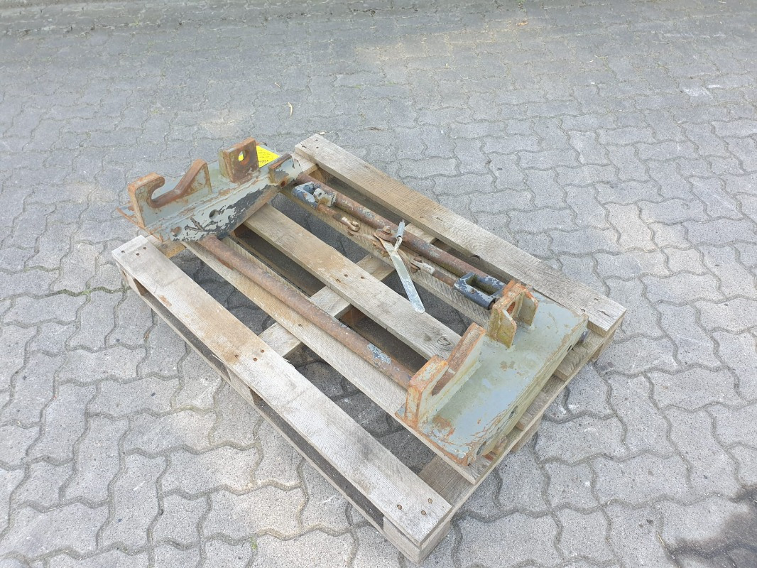ADAPTERRAHMEN KRAMER / EURO - Cargador frontal para tractor: foto 1 ADAPTERRAHMEN KRAMER / EURO - Cargador frontal para tractor: foto 1