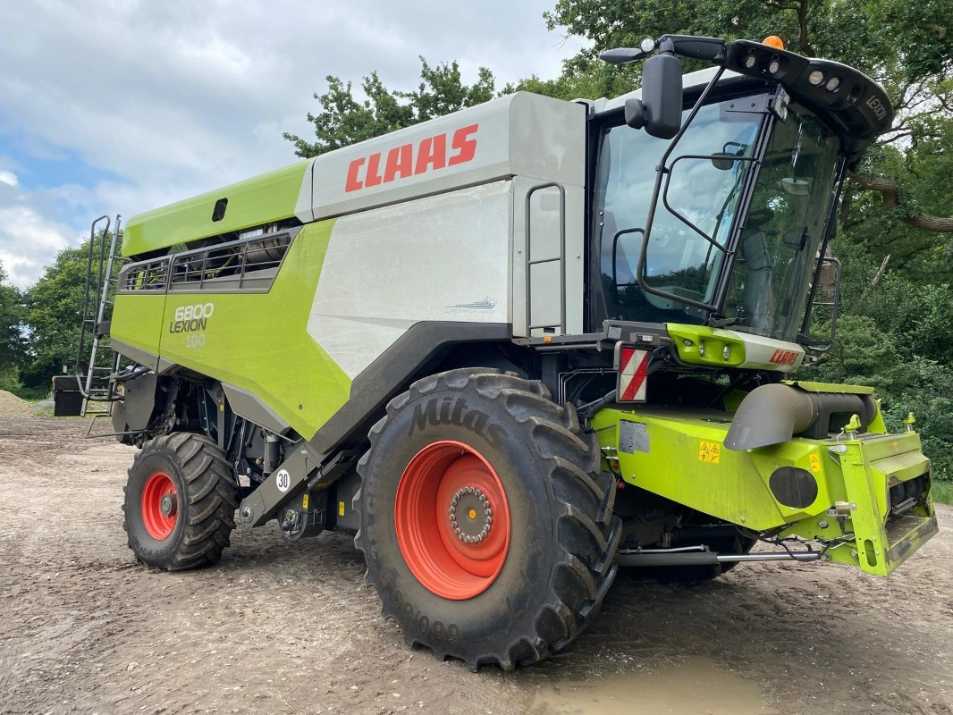 CLAAS Lexion 6800 mit Vario 930 Schneidwerk - Cosechadora de granos: foto 1 CLAAS Lexion 6800 mit Vario 930 Schneidwerk - Cosechadora de granos: foto 1