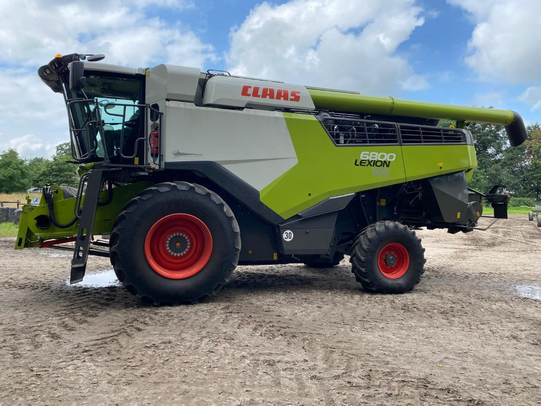 CLAAS Lexion 6800 mit Vario 930 Schneidwerk - Cosechadora de granos: foto 2 CLAAS Lexion 6800 mit Vario 930 Schneidwerk - Cosechadora de granos: foto 2