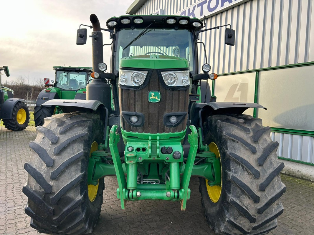 John Deere 6215R - Tractor: foto 3 John Deere 6215R - Tractor: foto 3
