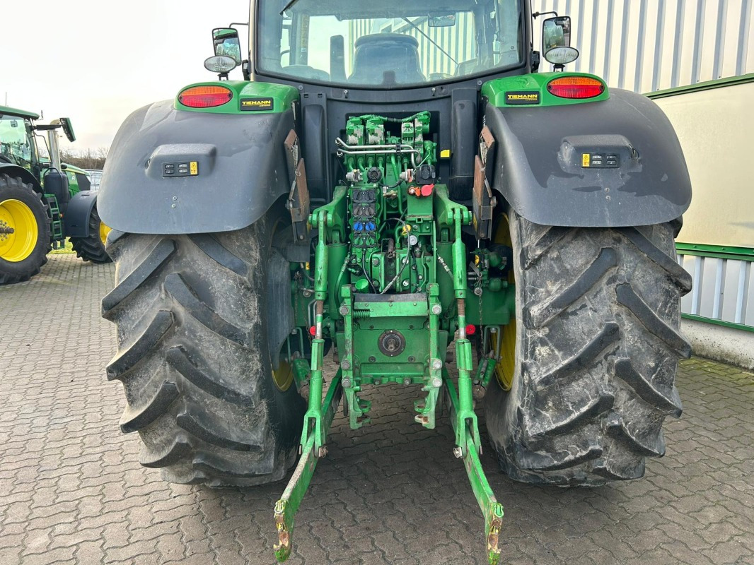 John Deere 6215R - Tractor: foto 5 John Deere 6215R - Tractor: foto 5