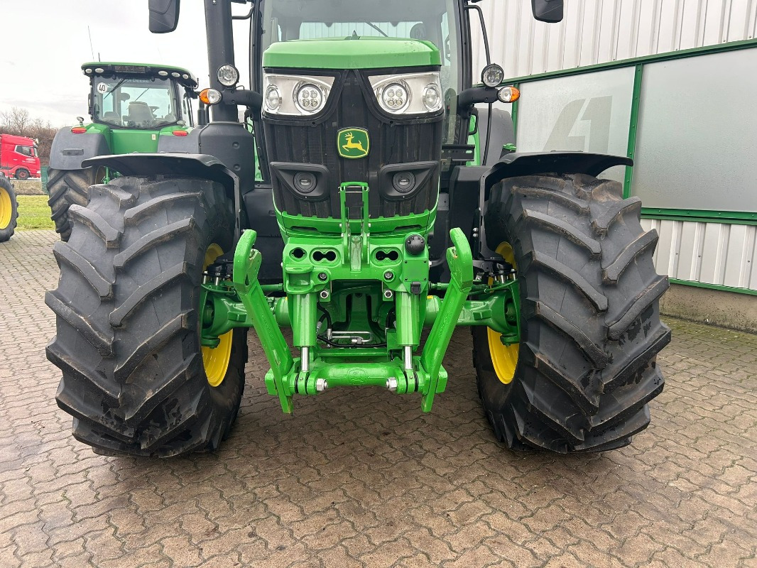 John Deere 6R 145 **MIETRÜCKLÄUFER** - Tractor: foto 4 John Deere 6R 145 **MIETRÜCKLÄUFER** - Tractor: foto 4