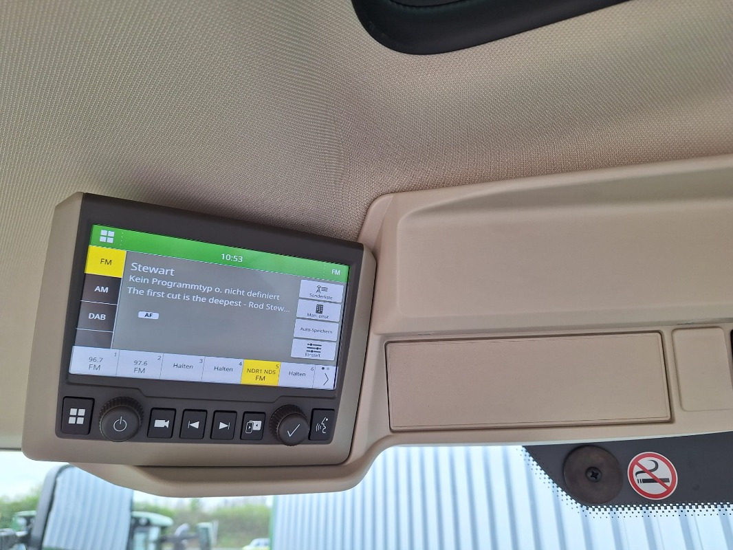 John Deere 6R 230 **MIETRÜCKLÄUFER** - Tractor: foto 3 John Deere 6R 230 **MIETRÜCKLÄUFER** - Tractor: foto 3