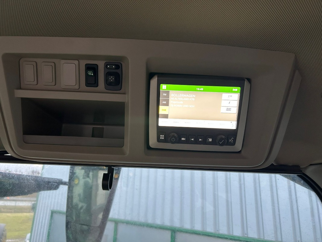 John Deere 7R 330 e23 - Tractor: foto 2 John Deere 7R 330 e23 - Tractor: foto 2