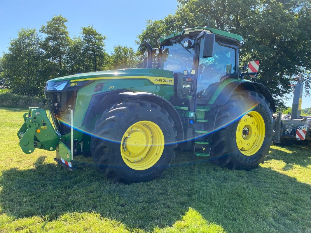 John Deere 8R 310 **Sonderfinanzierung 1,60%** - Tractor: foto 1 John Deere 8R 310 **Sonderfinanzierung 1,60%** - Tractor: foto 1