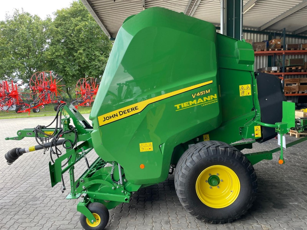 John Deere V451M - Encintadora de pacas: foto 1 John Deere V451M - Encintadora de pacas: foto 1