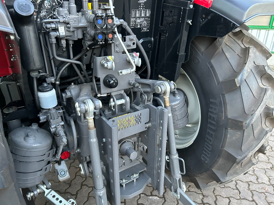 Tractor Valtra A85N: foto 20