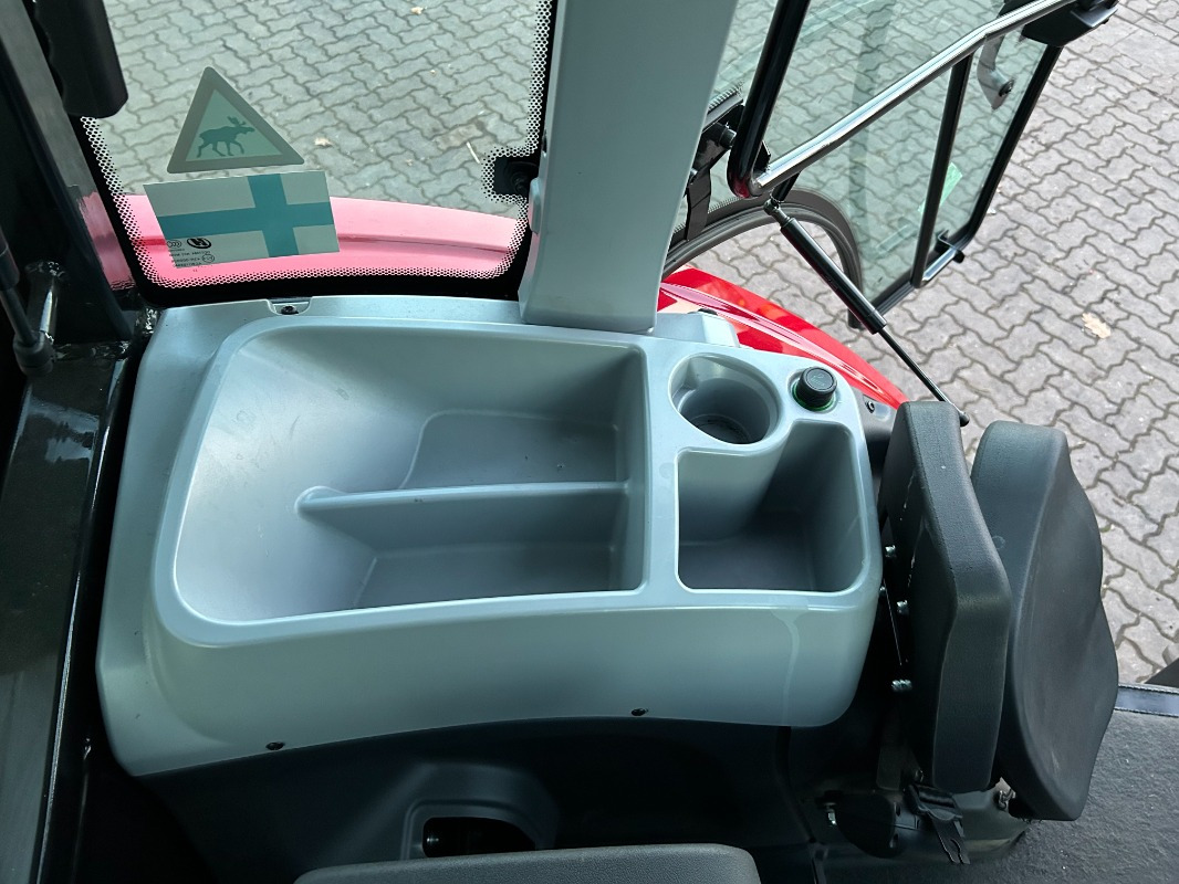 Tractor Valtra A85N: foto 11