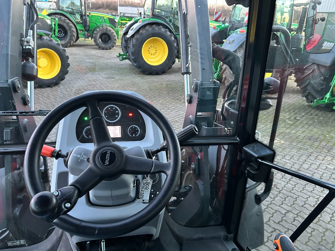 Tractor Valtra A85N: foto 10