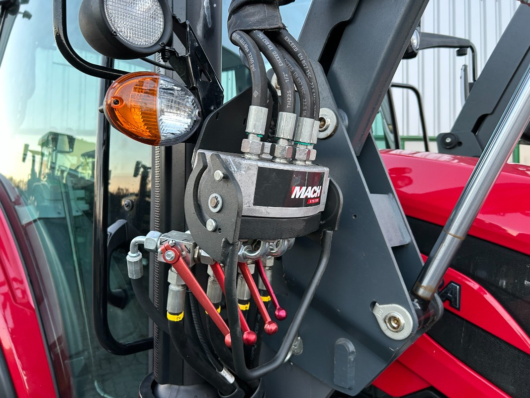 Tractor Valtra A85N: foto 24