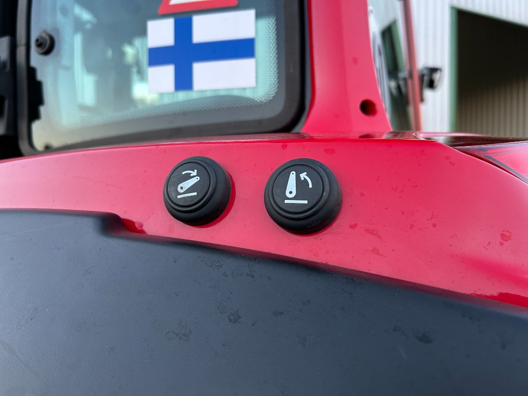 Tractor Valtra A85N: foto 19