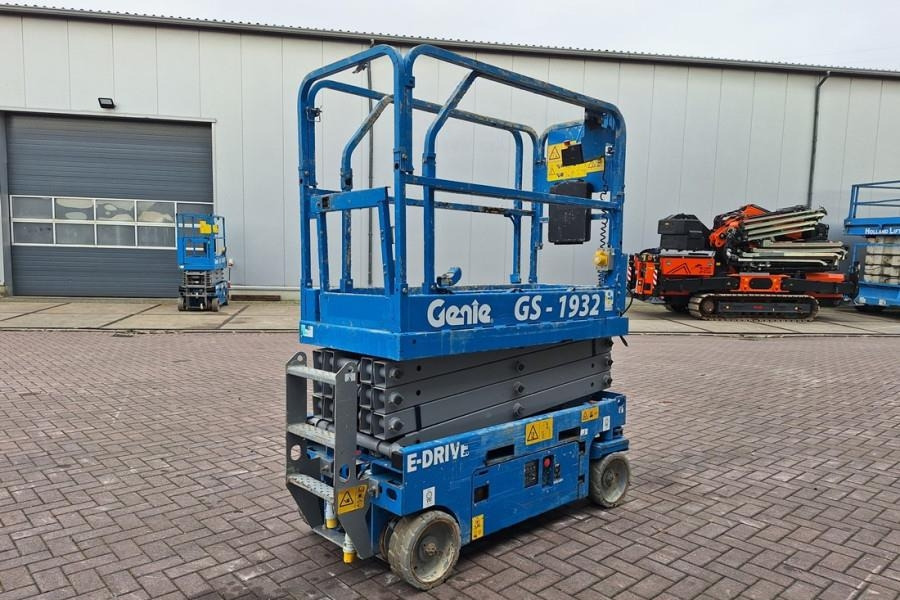 Genie GS1932 E-Drive Several In Stock, 8m Working Height - Plataforma de tijeras: foto 2 Genie GS1932 E-Drive Several In Stock, 8m Working Height - Plataforma de tijeras: foto 2