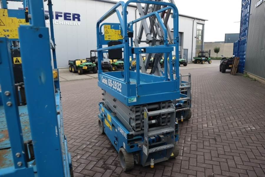 Genie GS1932 E-Drive Several In Stock, 8m Working Height - Plataforma de tijeras: foto 4 Genie GS1932 E-Drive Several In Stock, 8m Working Height - Plataforma de tijeras: foto 4