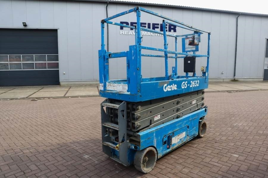 Genie GS2632 Electric, Working Height 10m, 227kg Capacit - Plataforma de tijeras: foto 2 Genie GS2632 Electric, Working Height 10m, 227kg Capacit - Plataforma de tijeras: foto 2