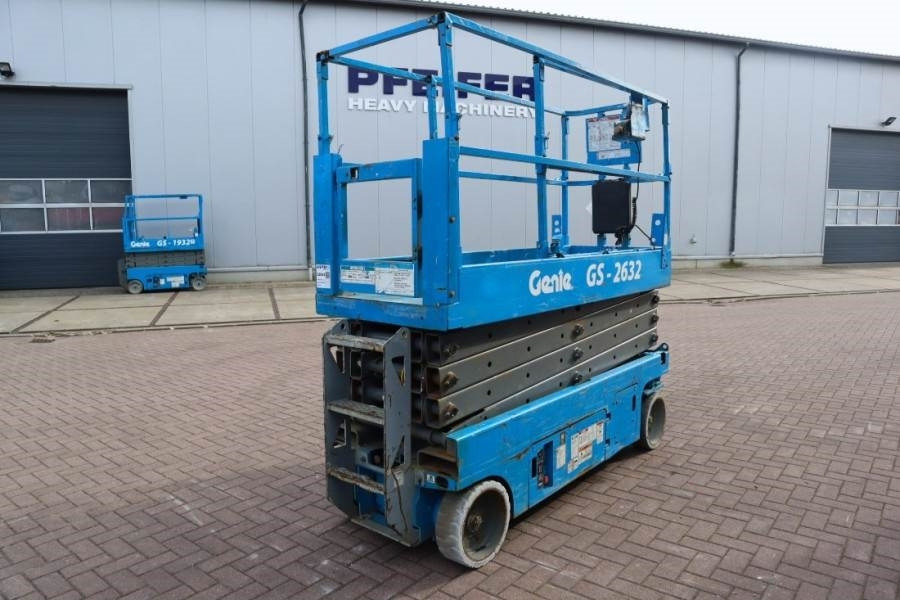 Genie GS2632 Electric, Working Height 10m, 227kg Capacit - Plataforma de tijeras: foto 2 Genie GS2632 Electric, Working Height 10m, 227kg Capacit - Plataforma de tijeras: foto 2