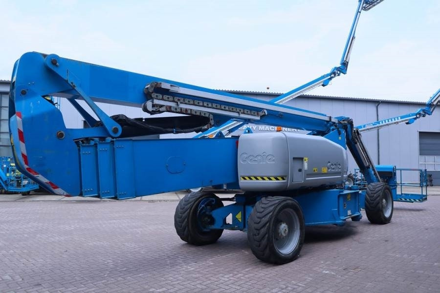 Genie ZX135/70 Diesel, 4x4x4 Drive, 43m Working Height, - Plataforma articulada: foto 2 Genie ZX135/70 Diesel, 4x4x4 Drive, 43m Working Height, - Plataforma articulada: foto 2