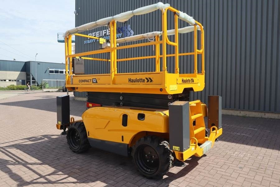 Plataforma de tijeras Haulotte Compact 12DX Valid Inspection, *Guarantee! Diesel,: foto 6