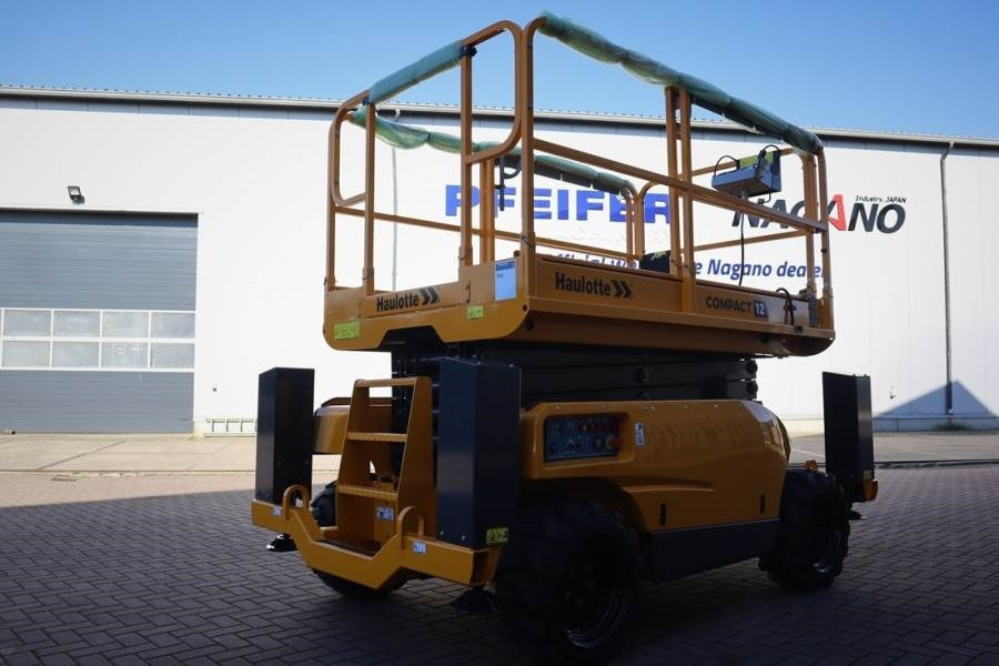 Haulotte Compact 12DX Valid Inspection, *Guarantee! Diesel, - Plataforma de tijeras: foto 2 Haulotte Compact 12DX Valid Inspection, *Guarantee! Diesel, - Plataforma de tijeras: foto 2