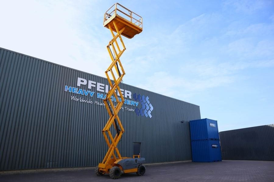 Haulotte Compact 12RTE Electric, 12m Working Height, 450kg - Plataforma de tijeras: foto 3 Haulotte Compact 12RTE Electric, 12m Working Height, 450kg - Plataforma de tijeras: foto 3