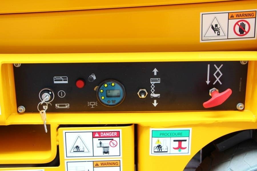 Haulotte Compact 8 Valid inspection, *Guarantee! Electric, - Plataforma de tijeras: foto 4 Haulotte Compact 8 Valid inspection, *Guarantee! Electric, - Plataforma de tijeras: foto 4