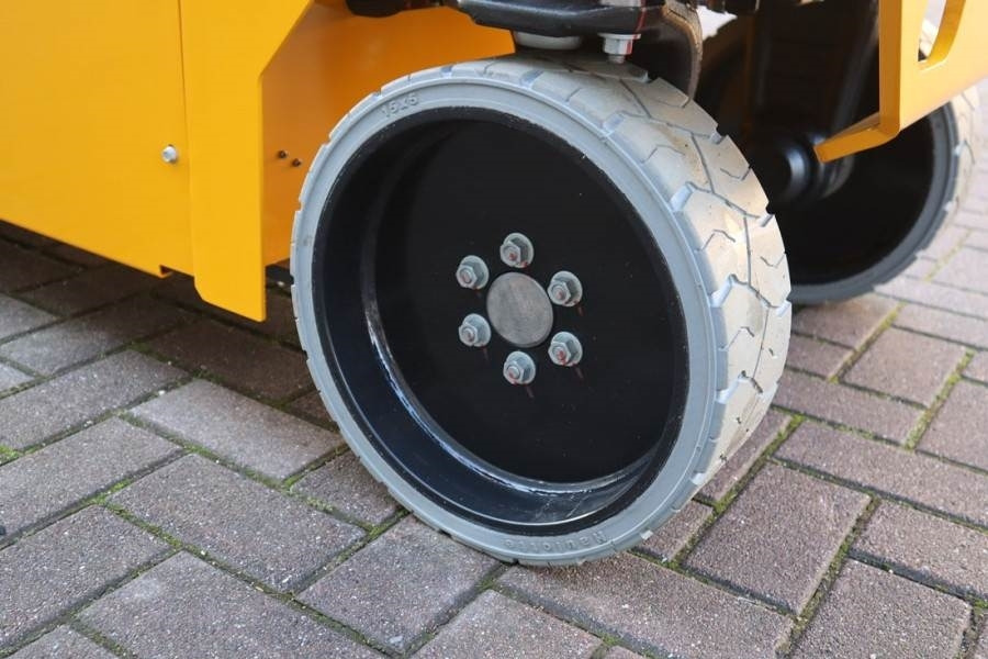 Haulotte Compact 8N Valid inspection, *Guarantee! 8m Workin - Plataforma de tijeras: foto 4 Haulotte Compact 8N Valid inspection, *Guarantee! 8m Workin - Plataforma de tijeras: foto 4