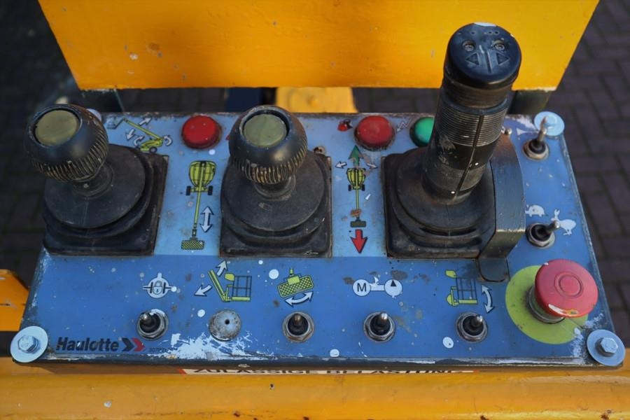 Haulotte H14TX As-Is, Diesel, 4x4 Drive, 14m Working Height - Plataforma telescopica: foto 3 Haulotte H14TX As-Is, Diesel, 4x4 Drive, 14m Working Height - Plataforma telescopica: foto 3