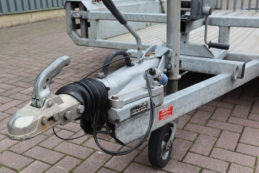 Henra Multi 3500kg Henra Multi 3500 kg loading capacity - Remolque de coche: foto 4 Henra Multi 3500kg Henra Multi 3500 kg loading capacity - Remolque de coche: foto 4