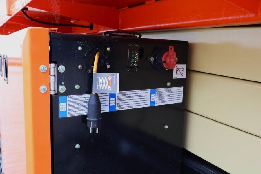 JLG ERT2669 Unused, Electric, 10m Working Height, 680k - Plataforma de tijeras: foto 3 JLG ERT2669 Unused, Electric, 10m Working Height, 680k - Plataforma de tijeras: foto 3