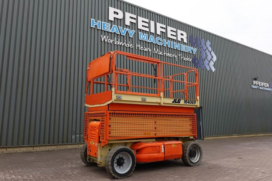 JLG M4069 Hybrid, 14.2m Working Height, 360kg Capacity - Plataforma de tijeras: foto 1 JLG M4069 Hybrid, 14.2m Working Height, 360kg Capacity - Plataforma de tijeras: foto 1