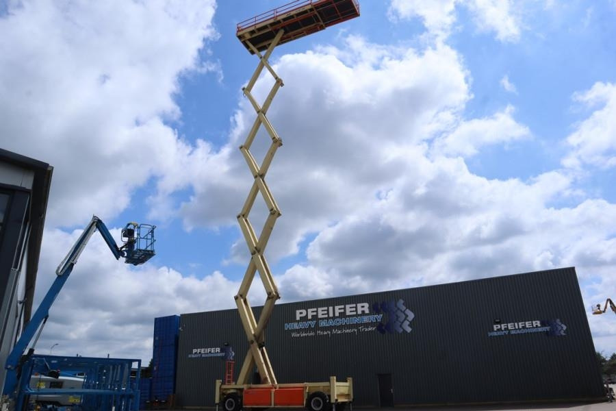 JLG SL320-30 Diesel, 4x4 Drive, 34m Working Height, 14 - Plataforma de tijeras: foto 3 JLG SL320-30 Diesel, 4x4 Drive, 34m Working Height, 14 - Plataforma de tijeras: foto 3