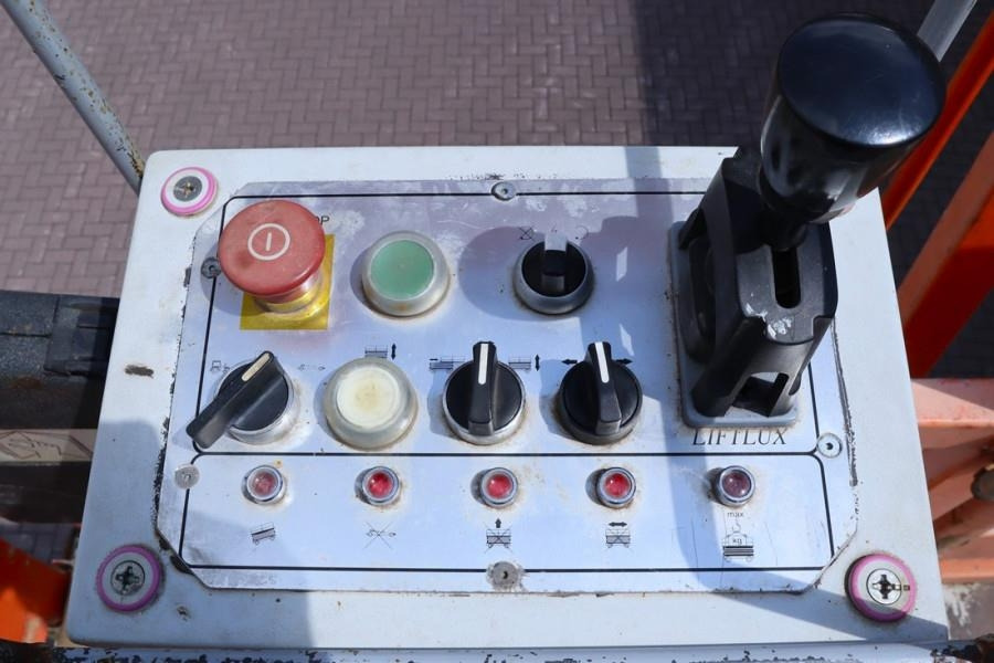 JLG SL320-30 Diesel, 4x4 Drive, 34m Working Height, 14 - Plataforma de tijeras: foto 4 JLG SL320-30 Diesel, 4x4 Drive, 34m Working Height, 14 - Plataforma de tijeras: foto 4