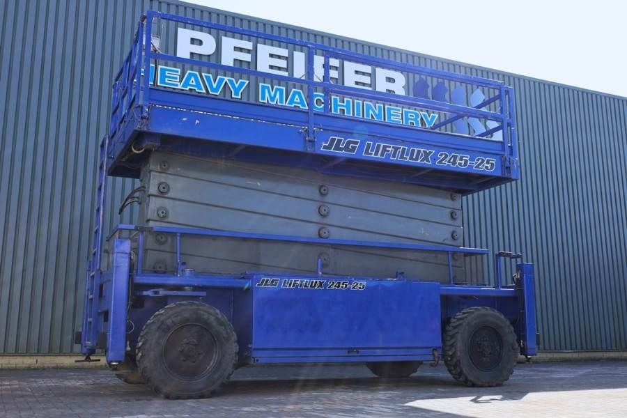Liftlux SL245-25D 4WD Diesel, 4x4 Drive, 26.5m Working Hei - Plataforma de tijeras: foto 1 Liftlux SL245-25D 4WD Diesel, 4x4 Drive, 26.5m Working Hei - Plataforma de tijeras: foto 1