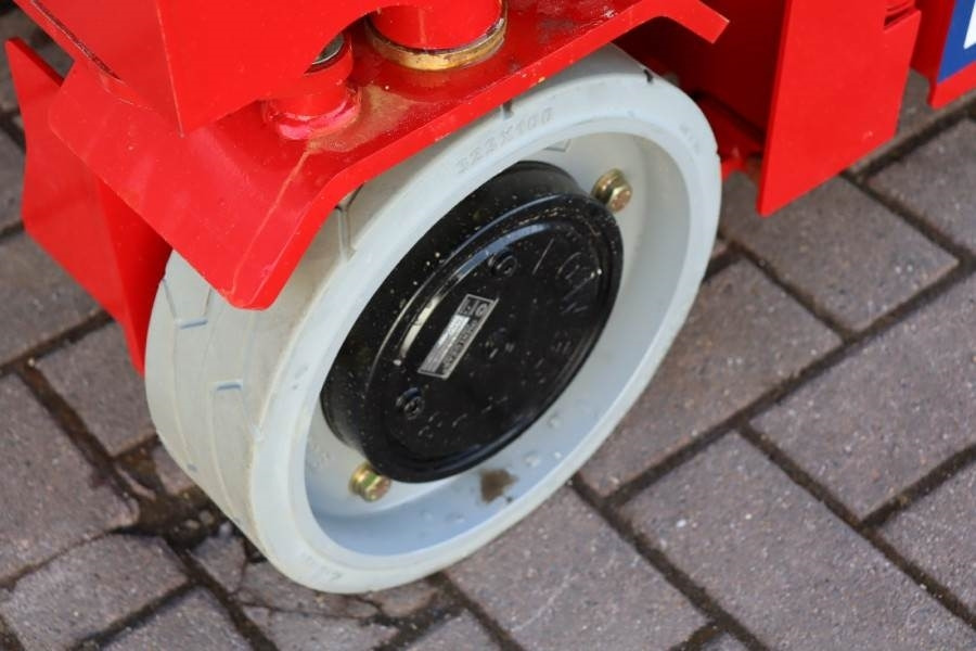 Plataforma de tijeras Magni ES0807EP New And Available Directly From Stock, El: foto 12 Plataforma de tijeras Magni ES0807EP New And Available Directly From Stock, El: foto 12