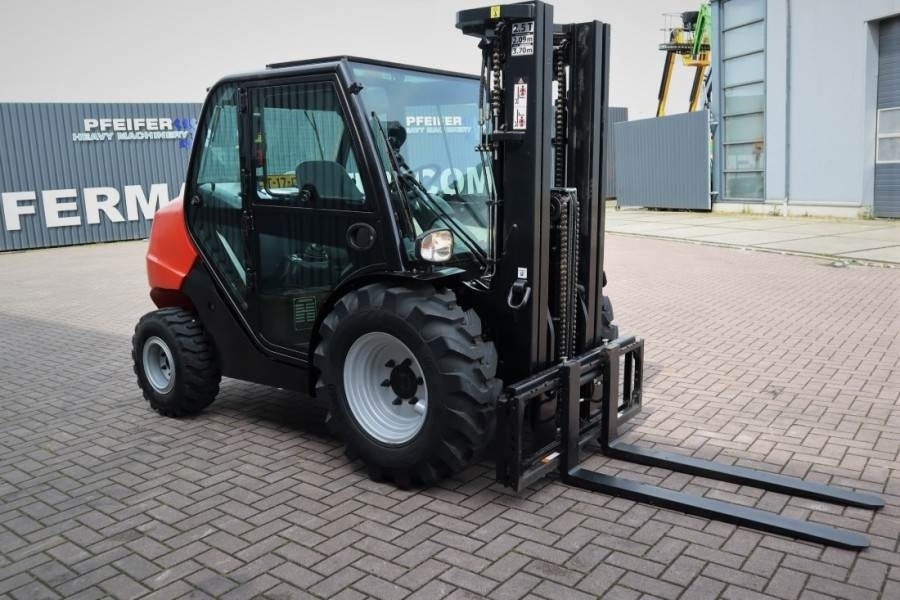 Manitou MC25-4 Valid Inspection, *Guarantee, Diesel, 4x4 D - Carretilla todo terreno: foto 2 Manitou MC25-4 Valid Inspection, *Guarantee, Diesel, 4x4 D - Carretilla todo terreno: foto 2