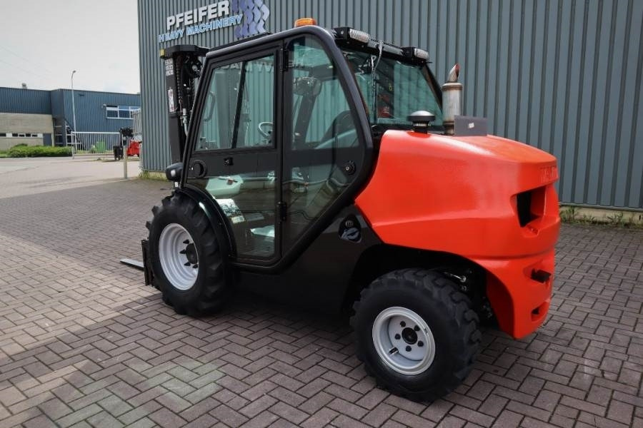 Manitou MC25-4 Valid Inspection, *Guarantee, Diesel, 4x4 D - Carretilla todo terreno: foto 4 Manitou MC25-4 Valid Inspection, *Guarantee, Diesel, 4x4 D - Carretilla todo terreno: foto 4