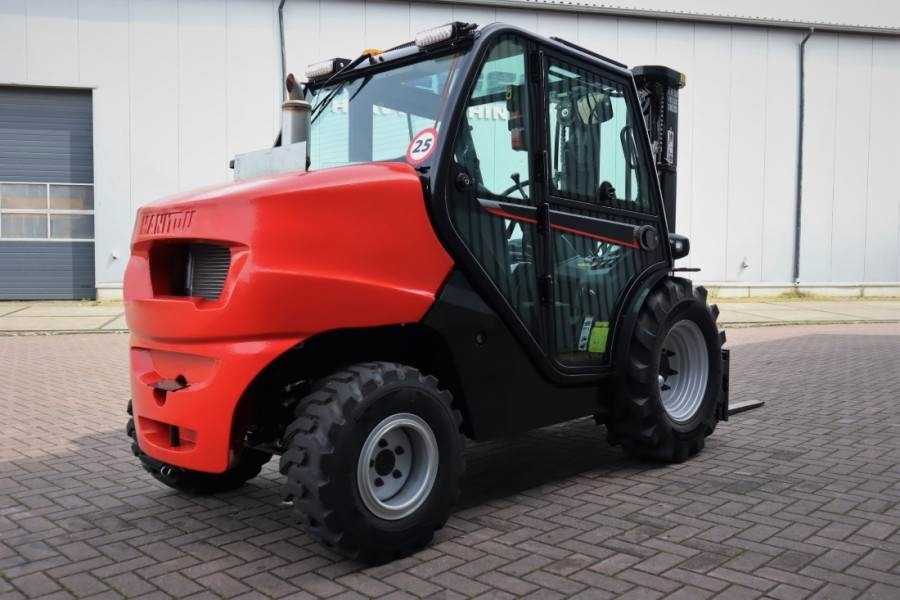 Manitou MC25-4 Valid Inspection, *Guarantee, Diesel, 4x4 - Carretilla todo terreno: foto 2 Manitou MC25-4 Valid Inspection, *Guarantee, Diesel, 4x4 - Carretilla todo terreno: foto 2