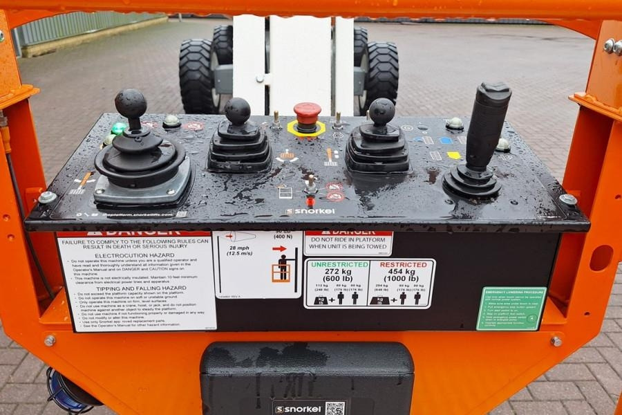 Snorkel 660SJ Valid Inspection, *Guarantee! CE, Diesel, 4x - Plataforma telescopica: foto 5 Snorkel 660SJ Valid Inspection, *Guarantee! CE, Diesel, 4x - Plataforma telescopica: foto 5