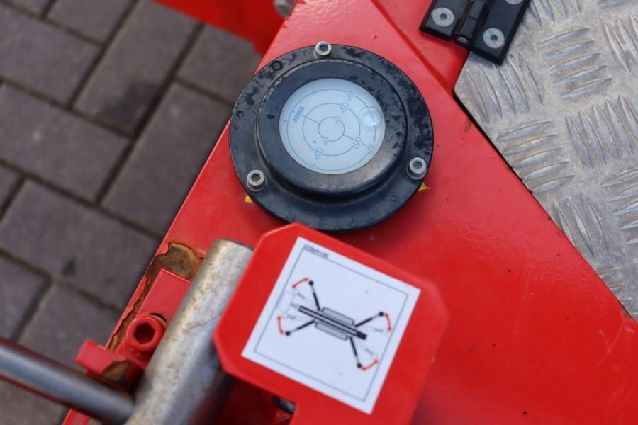 Plataforma articulada Teupen Leo 36t 230 V Electric Motor + Diesel, Rubber Trac: foto 15 Plataforma articulada Teupen Leo 36t 230 V Electric Motor + Diesel, Rubber Trac: foto 15