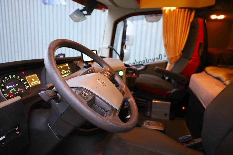 Volvo FH12 With Cormach 135tm Crane Volvo FH12 10x4 With - Grúa todo terreno: foto 4 Volvo FH12 With Cormach 135tm Crane Volvo FH12 10x4 With - Grúa todo terreno: foto 4