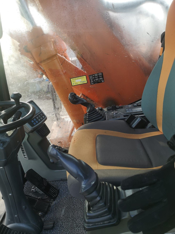 Doosan DX 140 - Excavadora de ruedas: foto 4 Doosan DX 140 - Excavadora de ruedas: foto 4