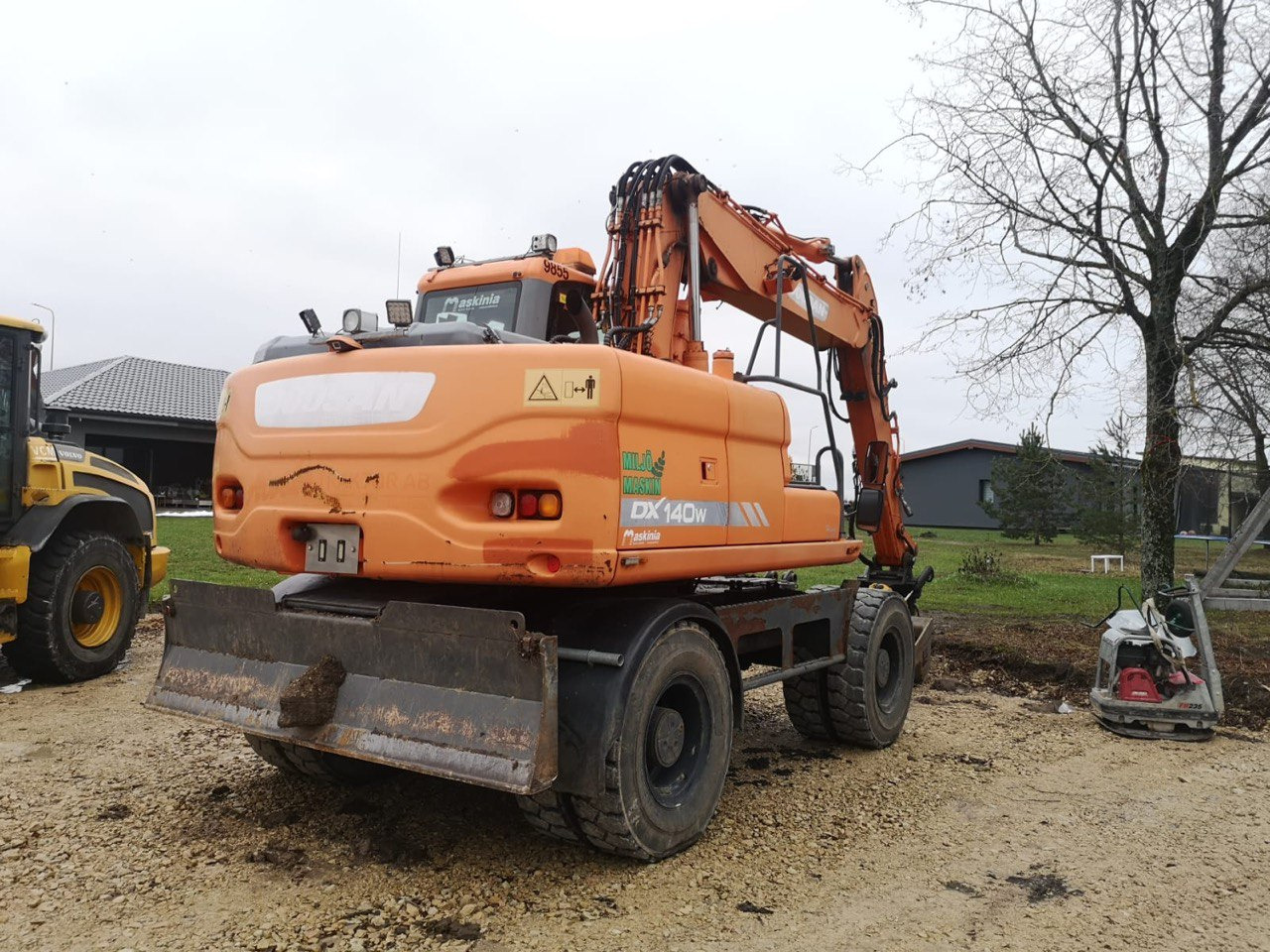 Excavadora de ruedas Doosan DX 140: foto 6