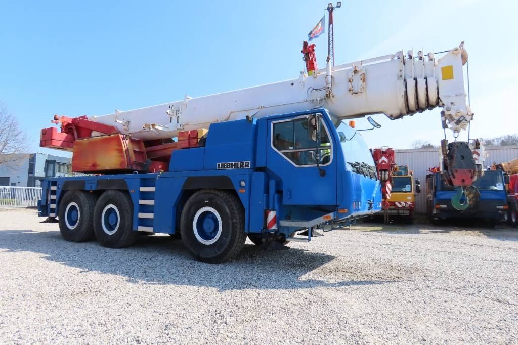 Liebherr LTM 1055-1 - Grúa todo terreno: foto 2 Liebherr LTM 1055-1 - Grúa todo terreno: foto 2