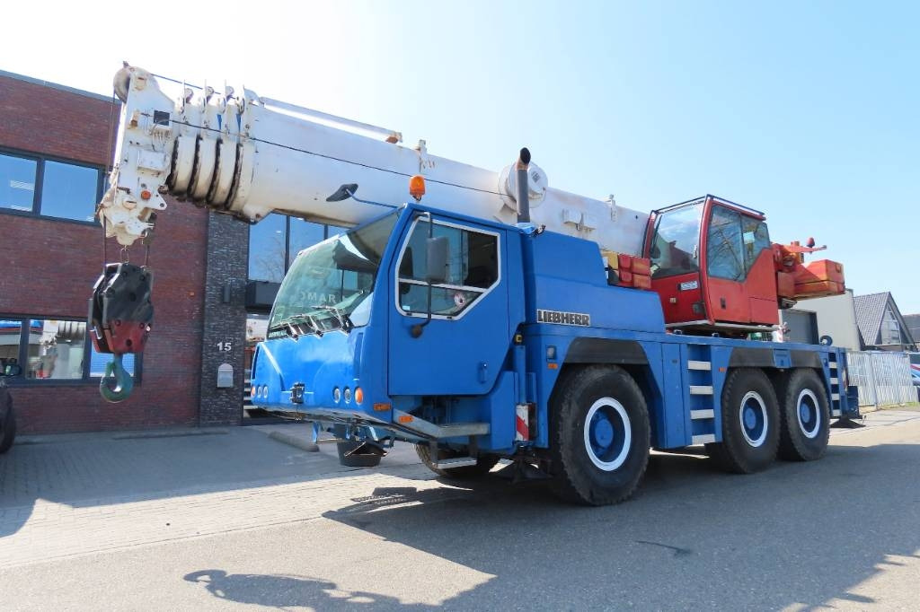 Liebherr LTM 1055-1  - Grúa todo terreno: foto 1 Liebherr LTM 1055-1  - Grúa todo terreno: foto 1