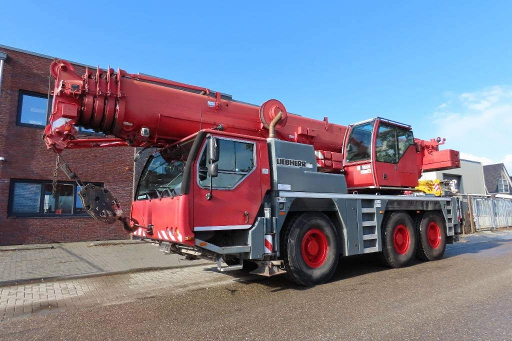 Liebherr LTM 1055-3.2 - Grúa todo terreno: foto 1 Liebherr LTM 1055-3.2 - Grúa todo terreno: foto 1
