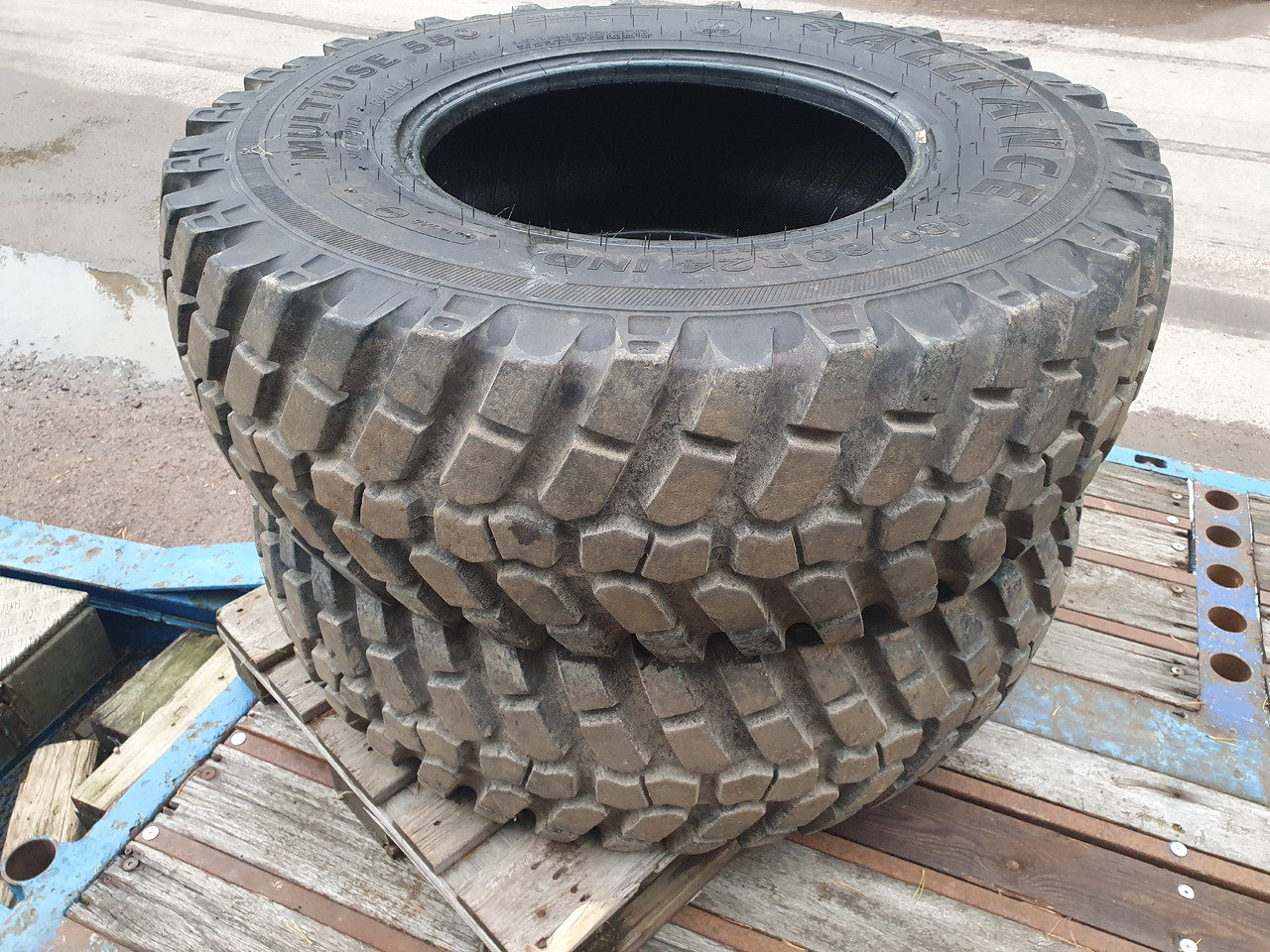 Alliance 400/80R24 - Neumático para Maquinaria agrícola: foto 1 Alliance 400/80R24 - Neumático para Maquinaria agrícola: foto 1