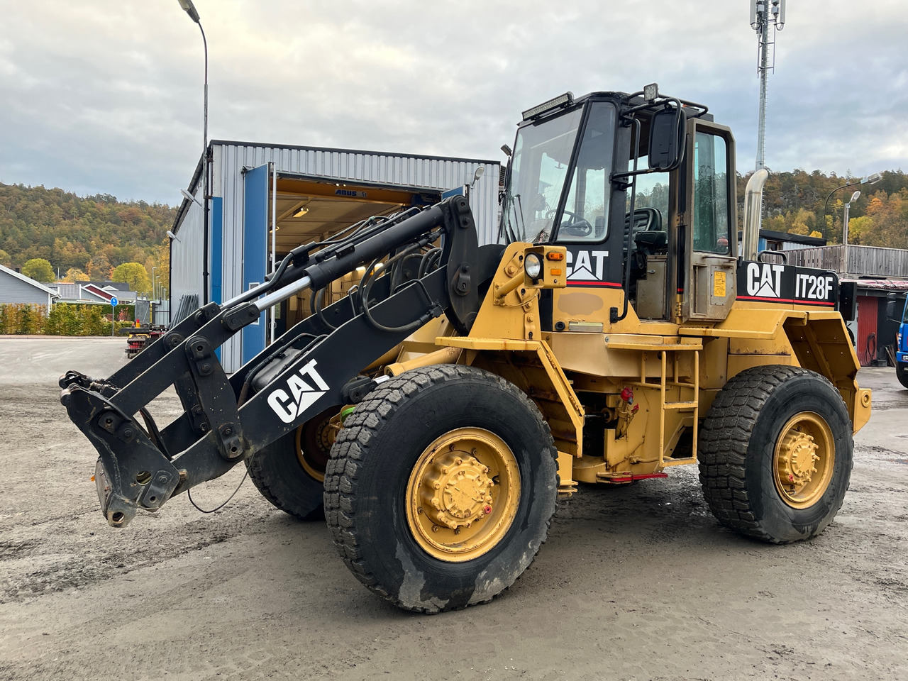 CAT IT28F - Cargadora de ruedas: foto 1 CAT IT28F - Cargadora de ruedas: foto 1