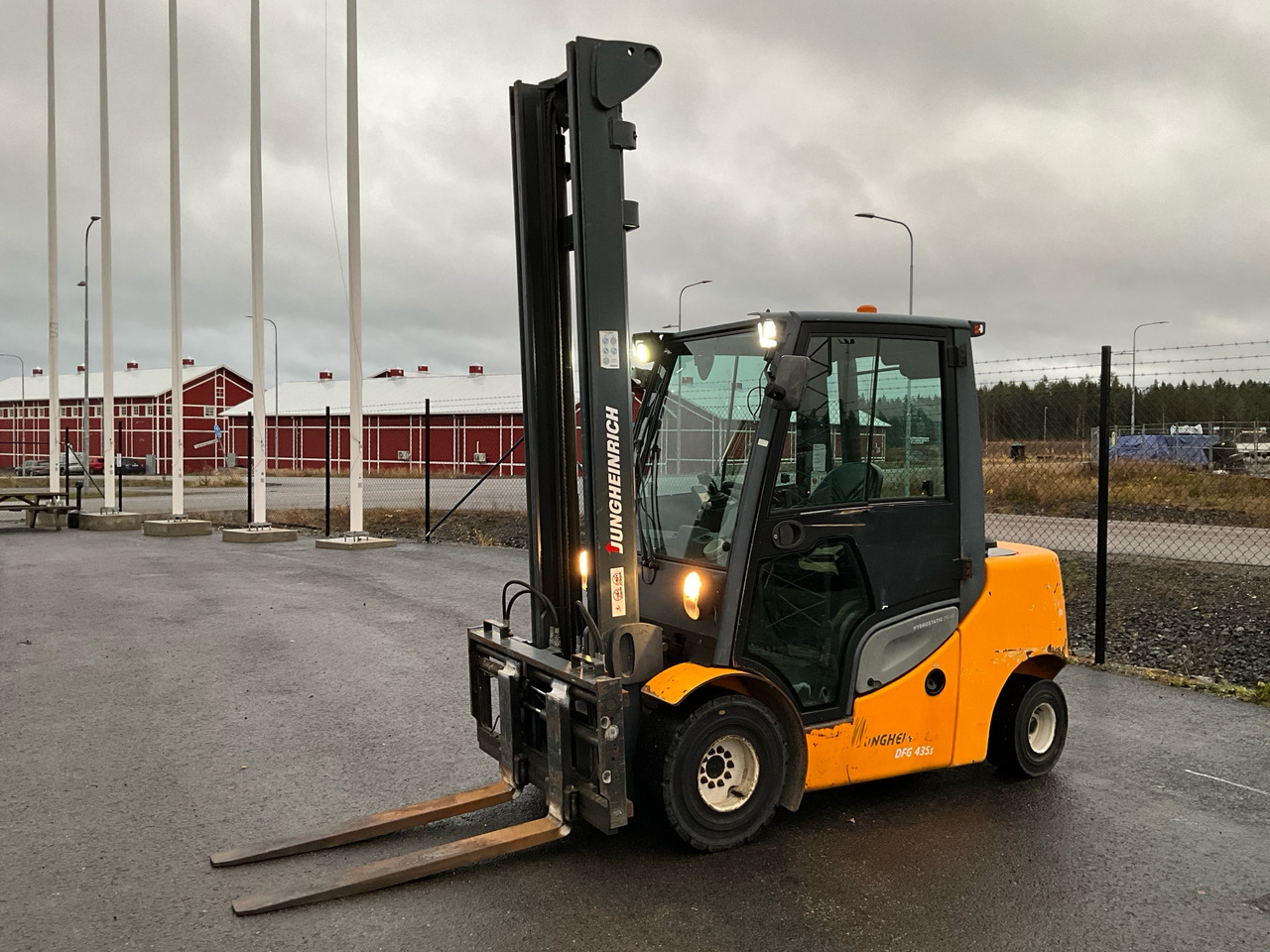 Jungheinrich DFG 435S - Equipo de manutención: foto 1 Jungheinrich DFG 435S - Equipo de manutención: foto 1